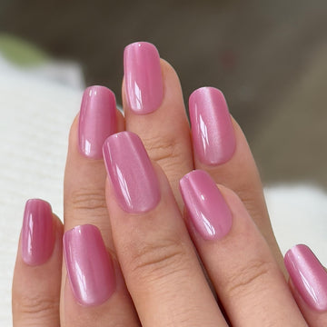 CurvLife front packaging showing light mauve cat eye nails and salon-quality finish