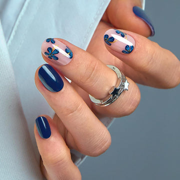 CurvLife front packaging showing Navy Petal nails and glossy finish for instant polish