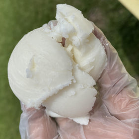 3CAYG scoop in hand demonstrating easy melting and measuring convenience