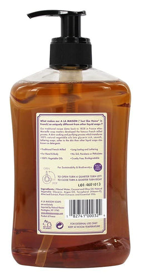 A LA MAISON creamy lather texture demonstrating moisturizing, non-drying foam