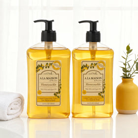 A LA MAISON creamy foam texture close-up demonstrating gentle moisturizing lather