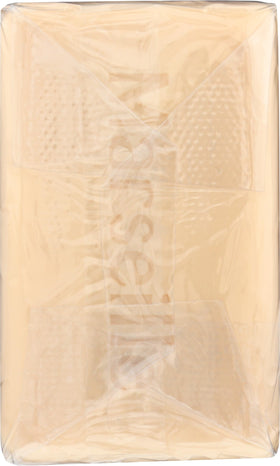 A LA MAISON foamy lather in hand demonstrating gentle cleansing and conditioning
