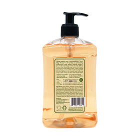 A LA MAISON creamy lather texture demonstrating moisturizing foam benefit