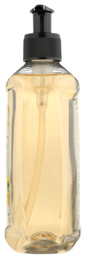 A LA MAISON bottle next to a ruler showing 16.9 fl oz size for planning