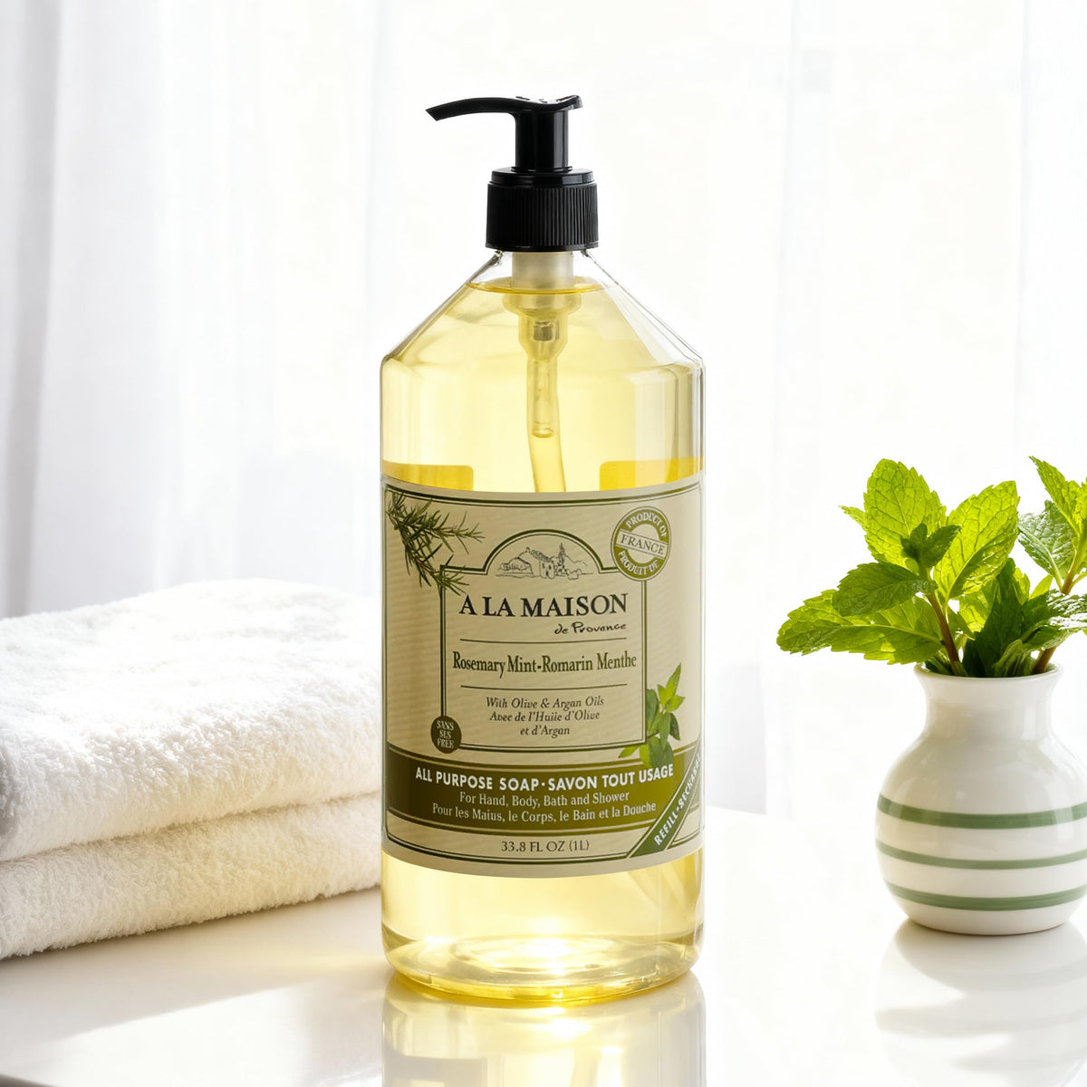 A LA MAISON creamy lather texture demonstrating gentle, moisturizing foam