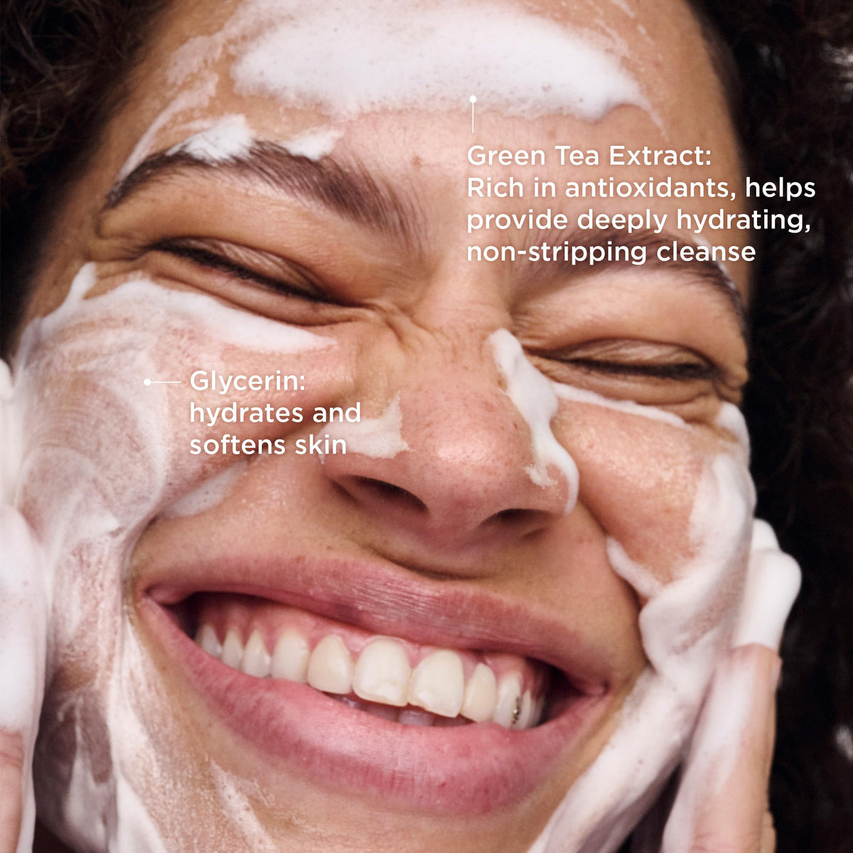 AESTURA close-up label highlighting ceramide-supporting and pH-balanced ingredients