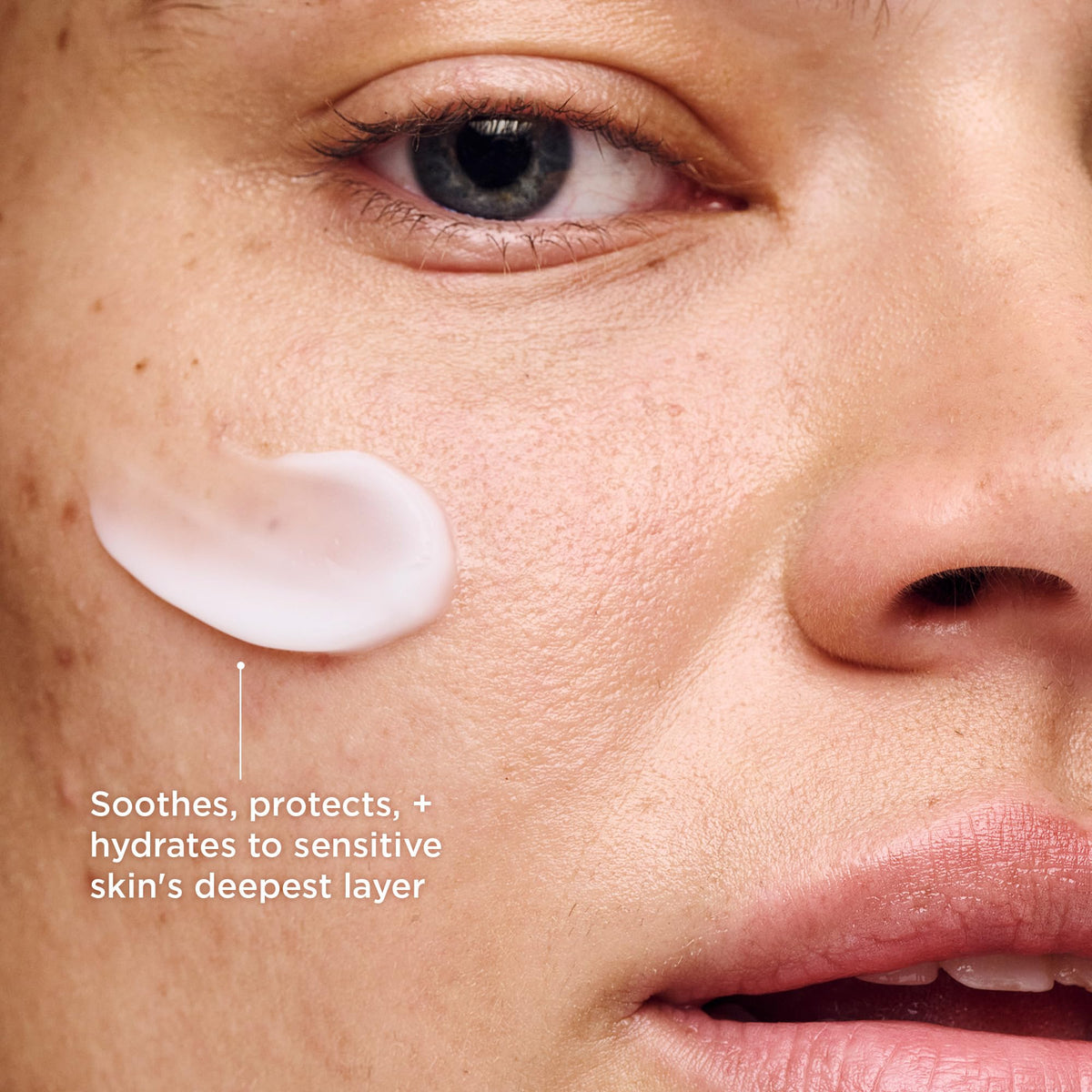 AESTURA jar open showing smooth gel-cream texture for lightweight hydration