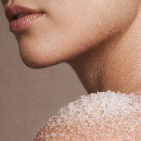 AHAVA foot soak basin demonstration highlighting targeted relief