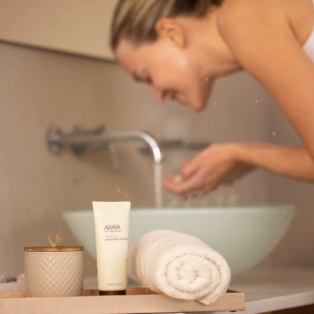AHAVA label detail showing Osmoter, vitamin E and ginger for nourishment