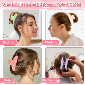 Ailefentene hand holding clip showing medium-large size and easy handling