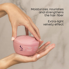ALFAPARF MILANO meadowfoam seed ingredient visual for moisturizing benefits
