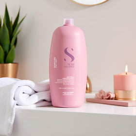 ALFAPARF MILANO creamy foam texture conveying gentle cleansing and hydration