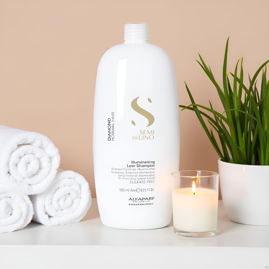 ALFAPARF MILANO creamy foam texture demonstrating gentle, rich lather