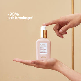 ALFAPARF MILANO serum texture dispensed to show lightweight silkiness