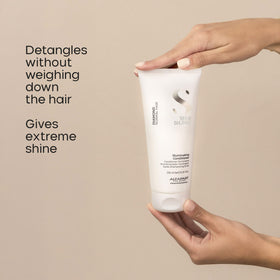 ALFAPARF MILANO label close-up highlighting professional ingredients