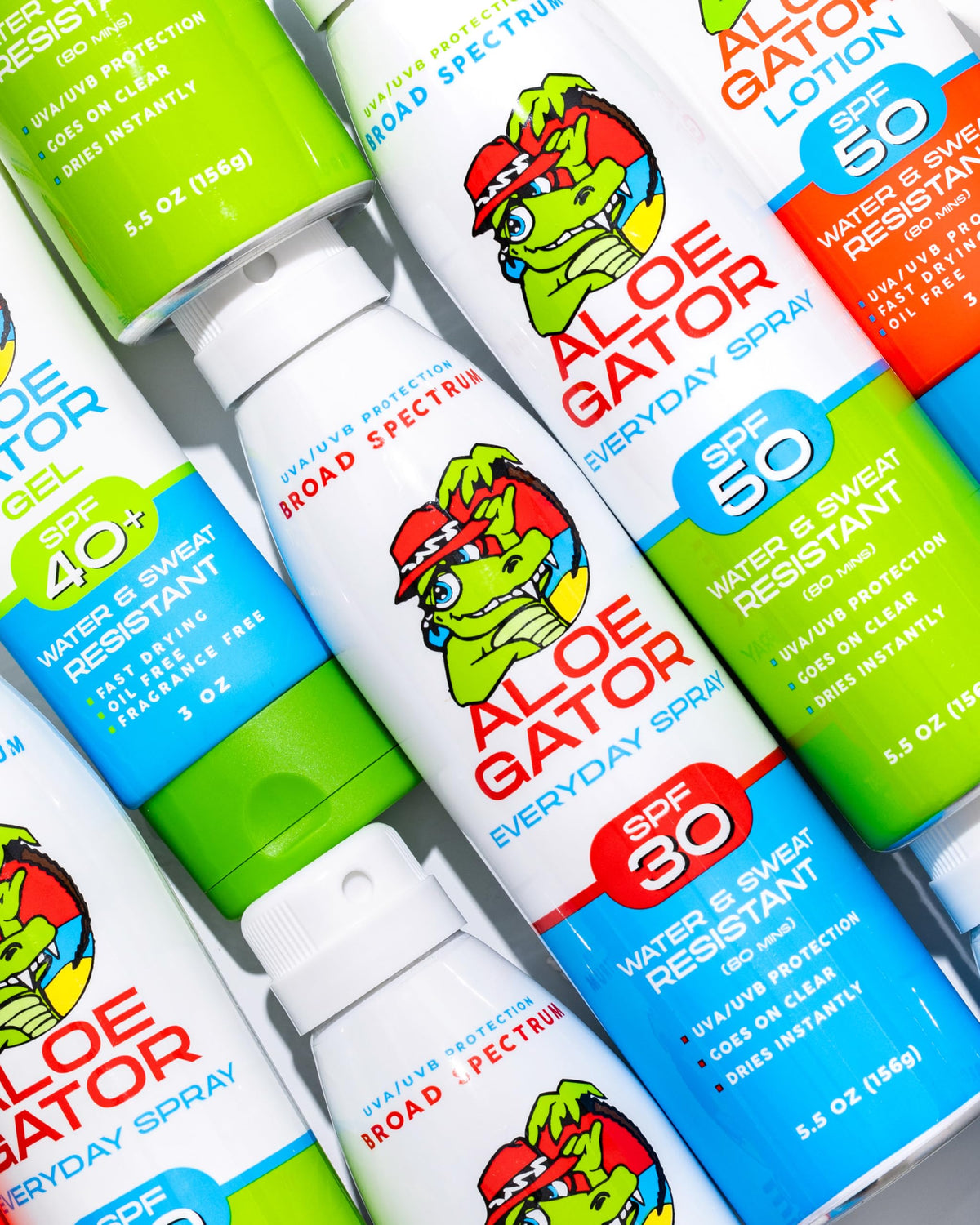 Aloe Gator in a beach bag ready for use showing water-resistant benefit