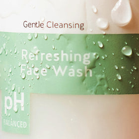 Alpha citric AHA ingredient close-up highlighting exfoliating action and brightening benefit