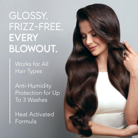 ALURAM nozzle mist close-up demonstrating even application and lightweight feel