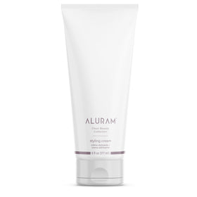 ALURAM creamy pomade texture close-up showing smooth spreadability