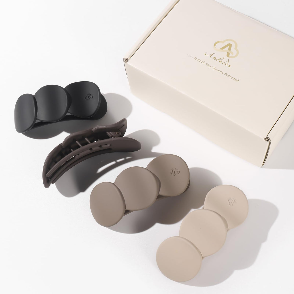 Amlaidu clipped during yoga pose, non-slip hold for movement
