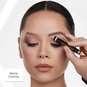 Anastasia Beverly Hills shimmer tip texture close-up for brightening brow bone