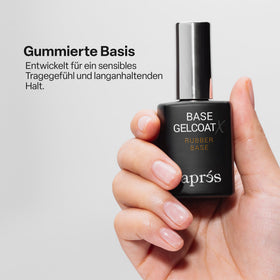 APRÉS brush applying base gelcoat for smooth even spread and quick application