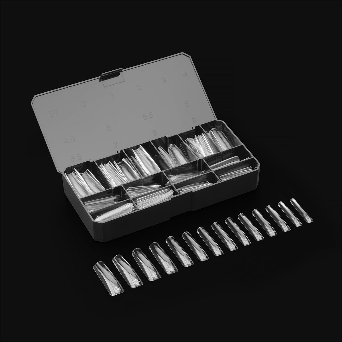 APRÉS close-up of Gel-X tip curvature, smooth fit benefit
