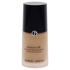 Armani Beauty bottle front view showing elegant packaging and premium finish benefit