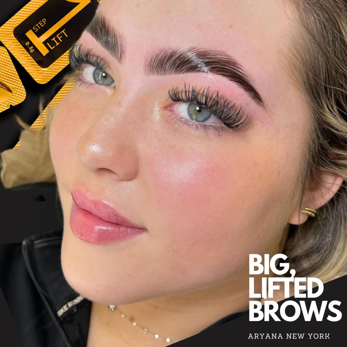 ARYANA NEW YORK technician applying kit in a professional salon setting