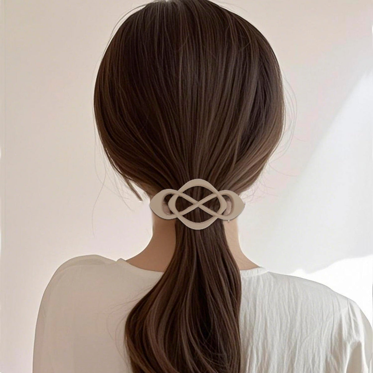 Atoden worn in half-up hairstyle, stylish secure hold for daily looks