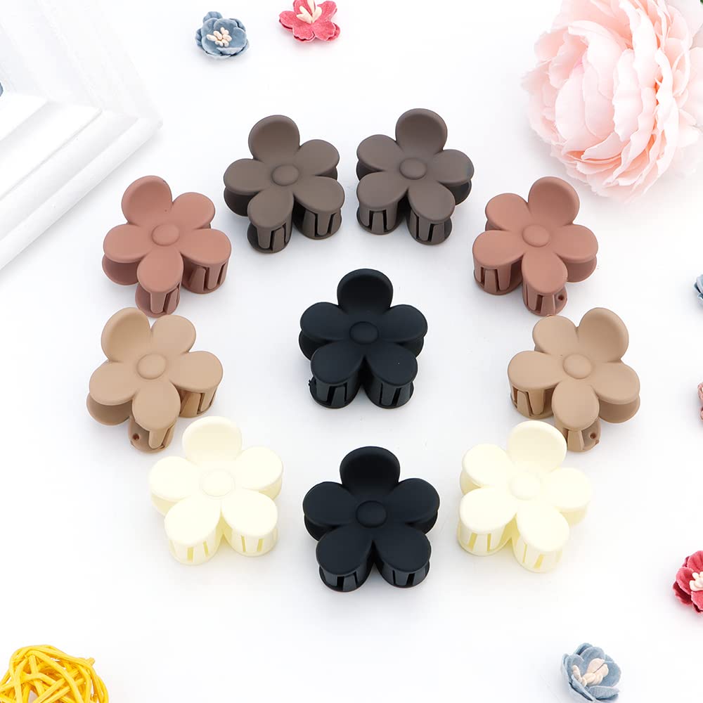 ATODEN clips in a beach outfit setting showing versatile, travel-friendly appeal