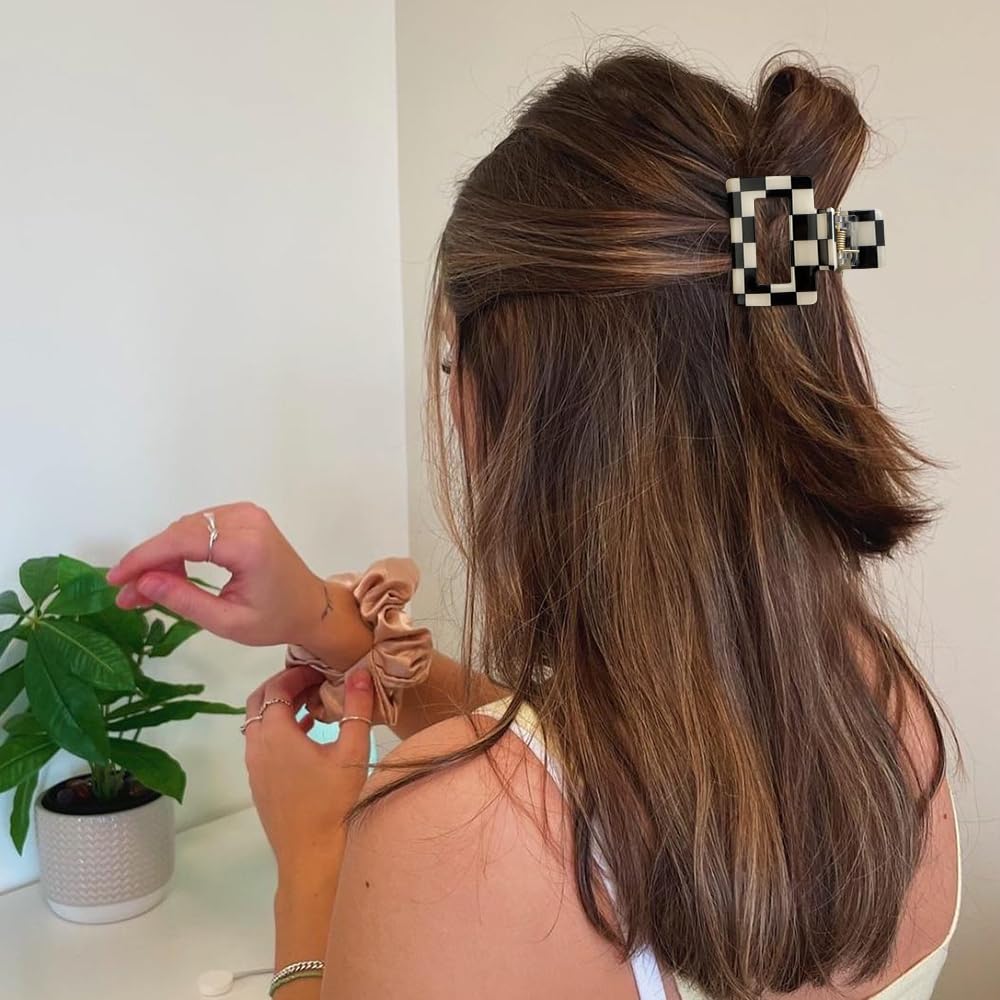 Atoden square clip side profile highlighting shape and secure hold benefit