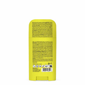 ATTITUDE family outdoors lifestyle image showing easy reapplication on kids