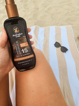 Australian Gold in a beach bag portraying ready-to-use sun protection benefit
