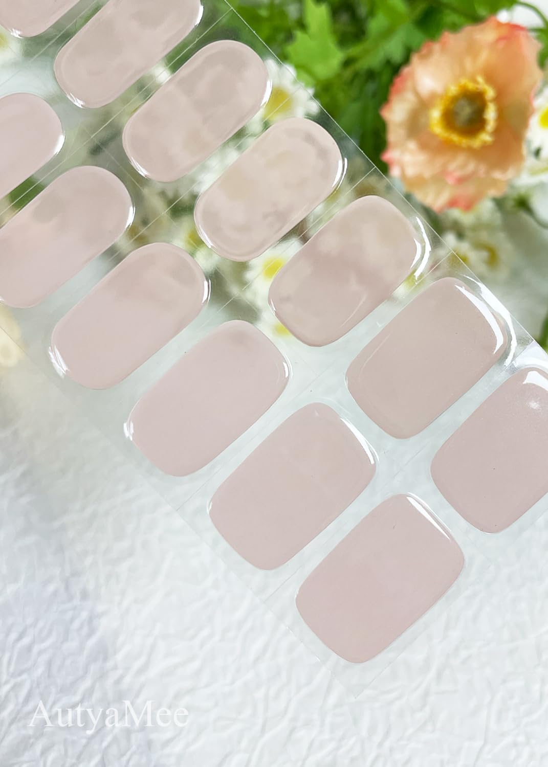 AutyaMee application under UV lamp delivering salon hardening