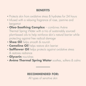 Avène jar held in hand showing 8.4 oz scale and travel-friendly size