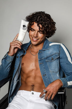 Avenue Man cream on hand demonstrating easy application and even distribution
