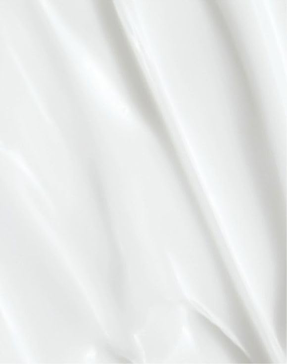AVON close-up texture of cream demonstrating rich non-greasy absorption