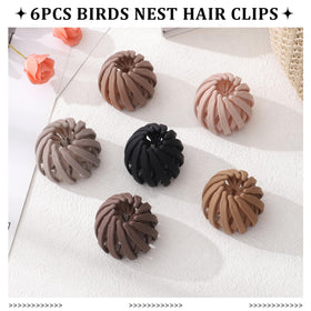 AWAYTR clip used in bathroom mirror preparing hair on the go