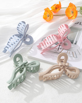 AWAYTR clips in gift packaging ideal for Mother’s Day present