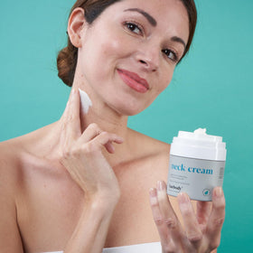 Baebody flatlay of packaging and ingredients emphasizing clean formula