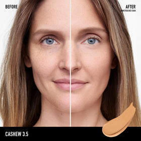 bareMinerals texture close-up highlighting matte, lightweight consistency