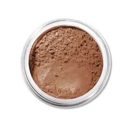 bareMinerals bronzer worn on model, natural sun-kissed radiance