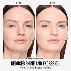 bareMinerals loose powder texture close-up illustrating smooth blendability benefit