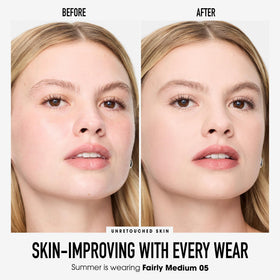 bareMinerals powder texture close-up highlighting smooth blendability