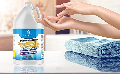 Bastion Finesilk pour neck and cap for easy refilling and reduced spills