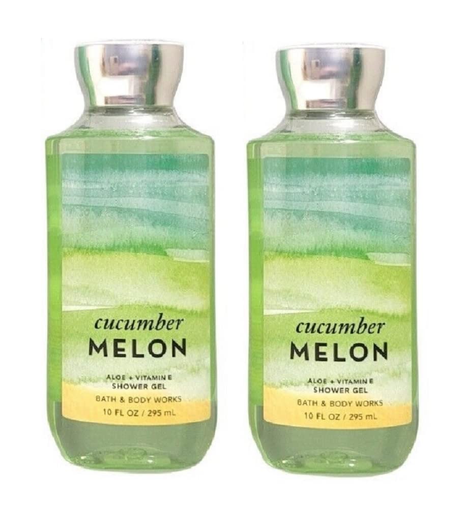 Bath & Body Works close-up of gel texture and foam highlighting vitamin E and aloe