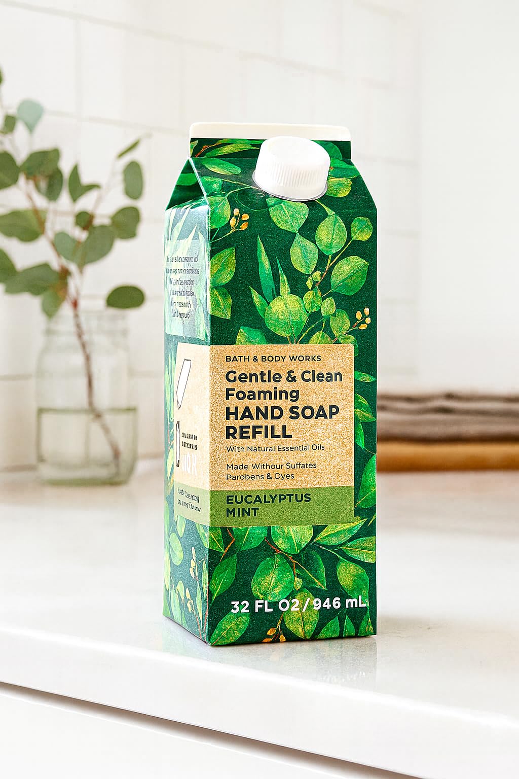 Bath & Body Works refill front view showing label and refreshing eucalyptus mint scent