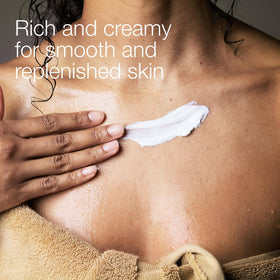 Bath & Body Works label listing shea butter and hyaluronic acid