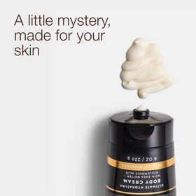 Bath & Body Works noir cream texture scoop highlighting rich hydration